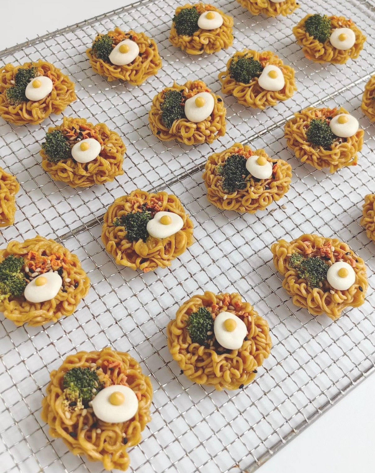 Golden Ramen Mini Bites